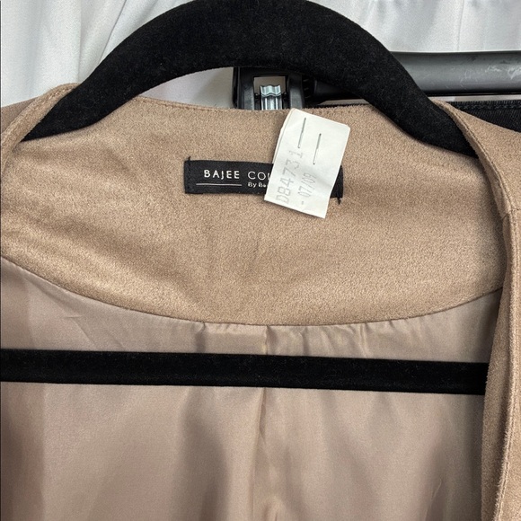 Bajee Collection Jacket - Picture 4 of 6